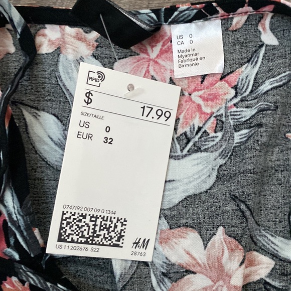 Women’s Romper - Picture 3 of 6